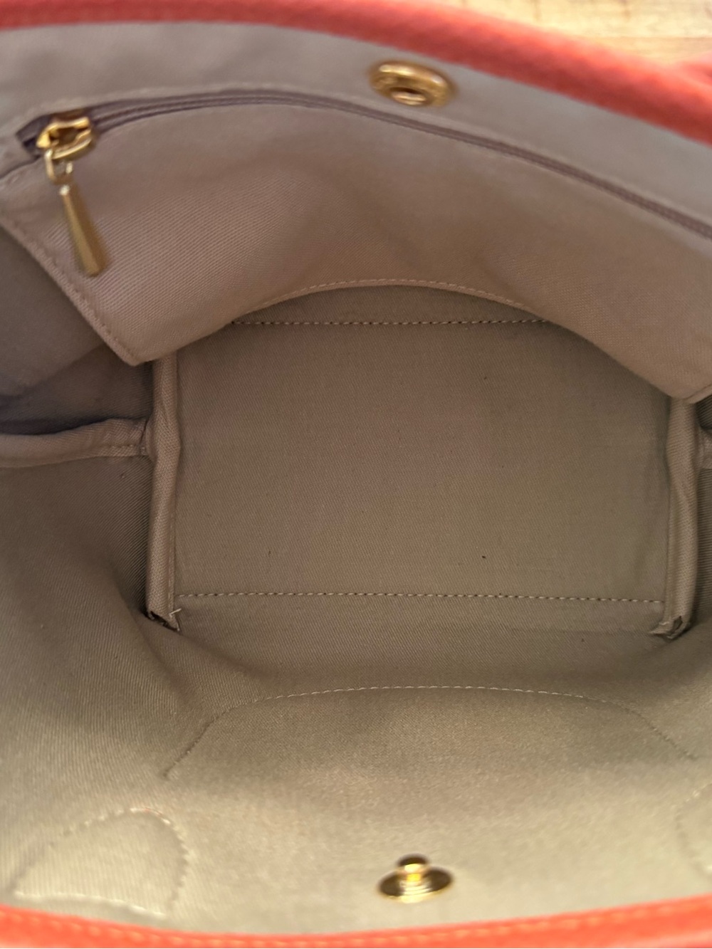 Longchamp Coral-Trim Woven Tote with Bead Tassel/ shoulder strap not included - Picture 3 of 5
